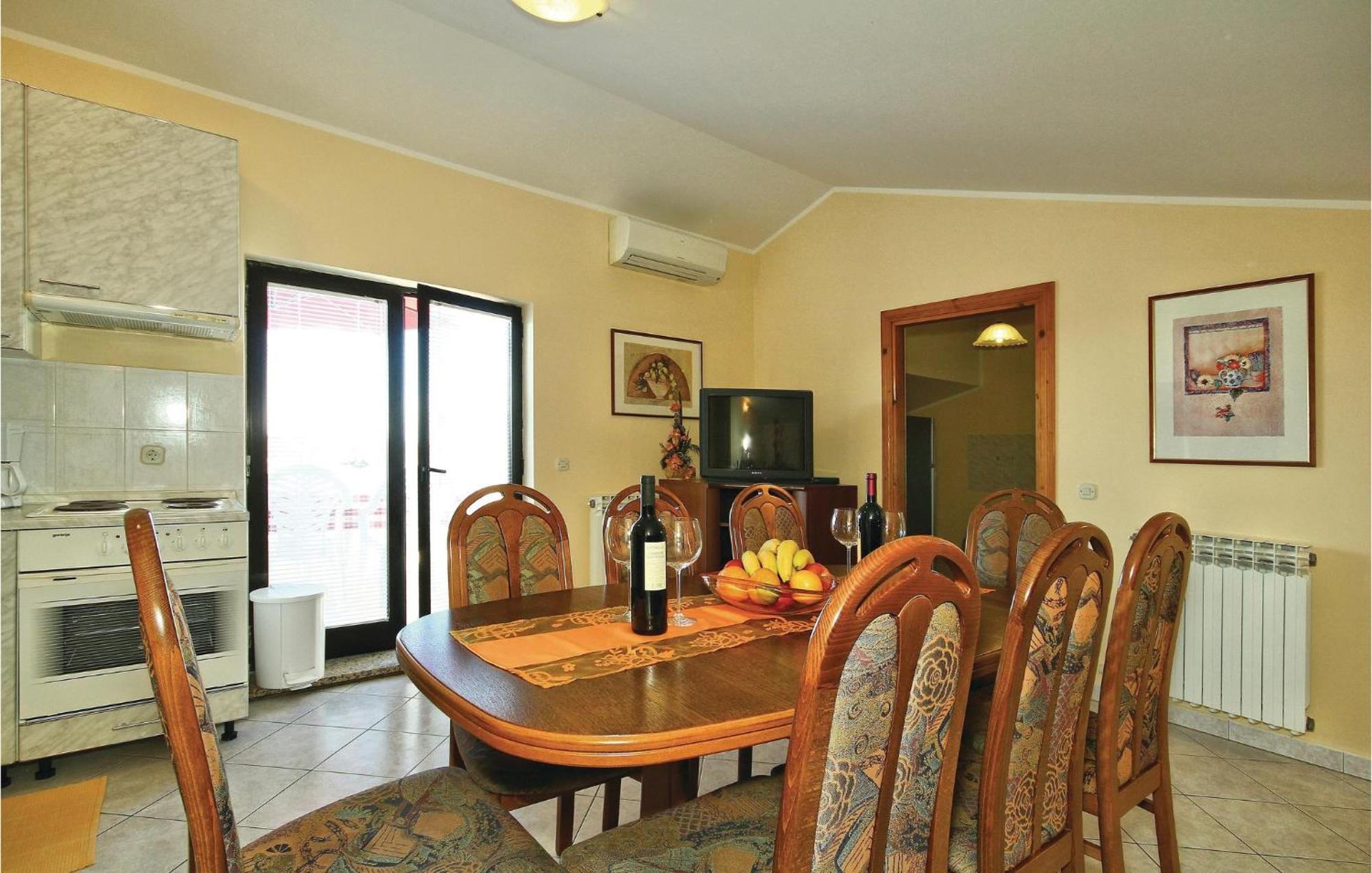 3 Bedroom Gorgeous Apartment In Poreč Dış mekan fotoğraf