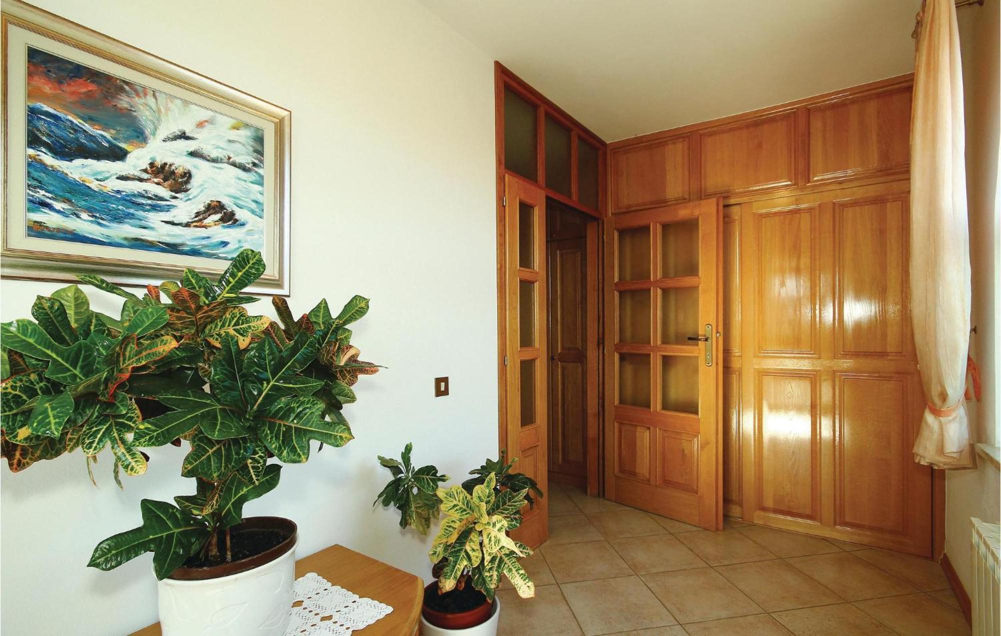 3 Bedroom Gorgeous Apartment In Poreč Dış mekan fotoğraf