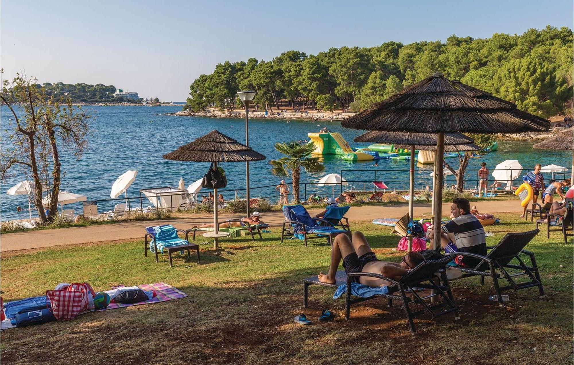 3 Bedroom Gorgeous Apartment In Poreč Dış mekan fotoğraf